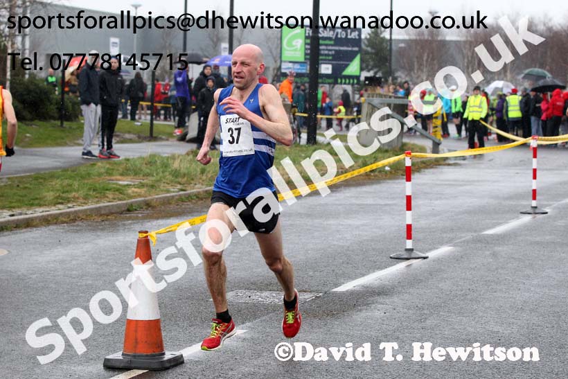 Mens relay, Elswick Harriers Relays, Newburn, Newcastle. Photo: David T. Hewitson/Sports for All Pics